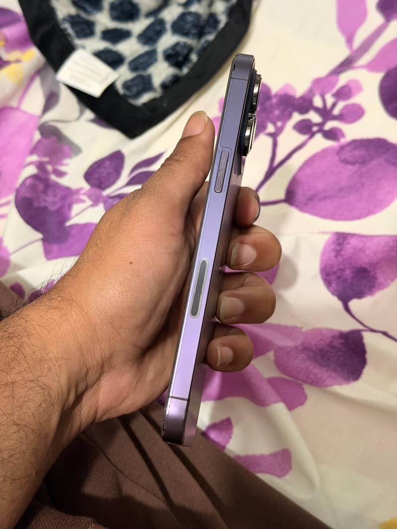 Iphone 14Pro Max 1