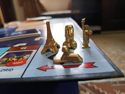 Monoploy Board Game in New Edition( Australia)