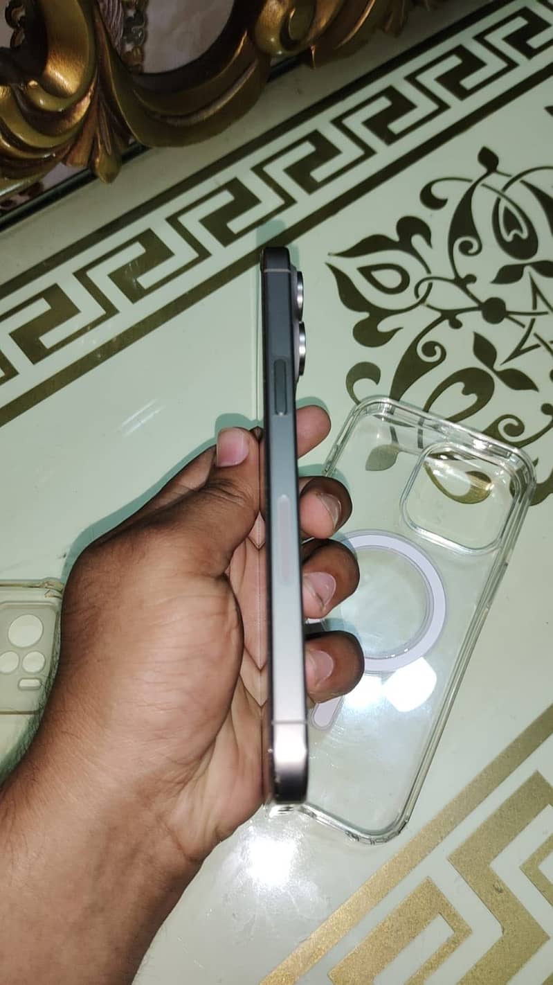 Iphone 15 pro max 1