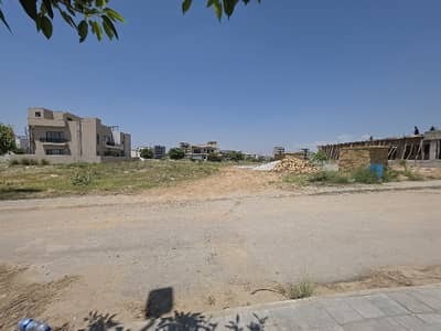 Dha Phase 5 Sector F 1 Kanal South Face Level Plot Available For Sale