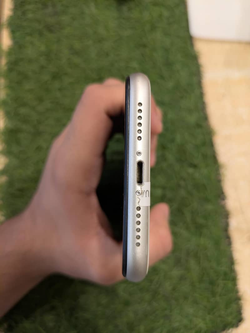 IPHONE 11 2