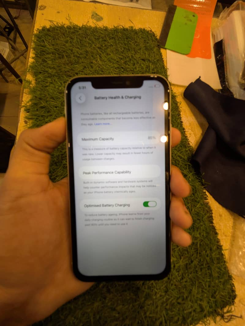 IPHONE 11 6