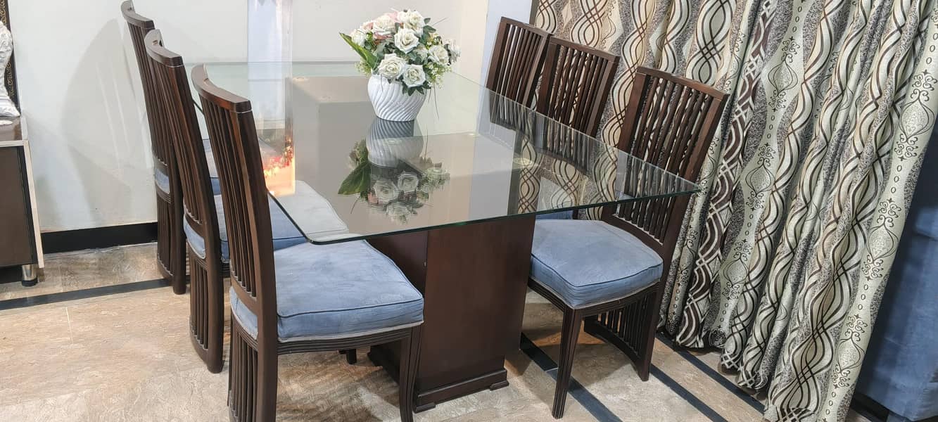 Dining table with chairs 0