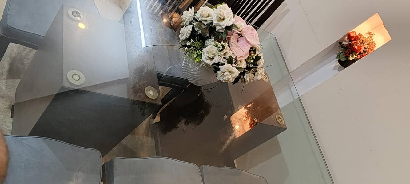 Dining table with chairs 4