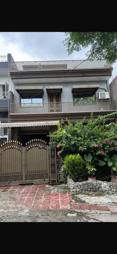 Eden girls hostel G-8 near pims nori Nirm street 12