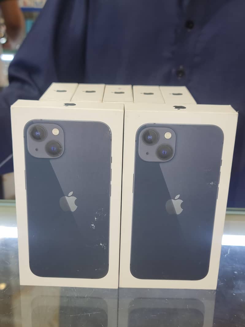 iPhone 13 0