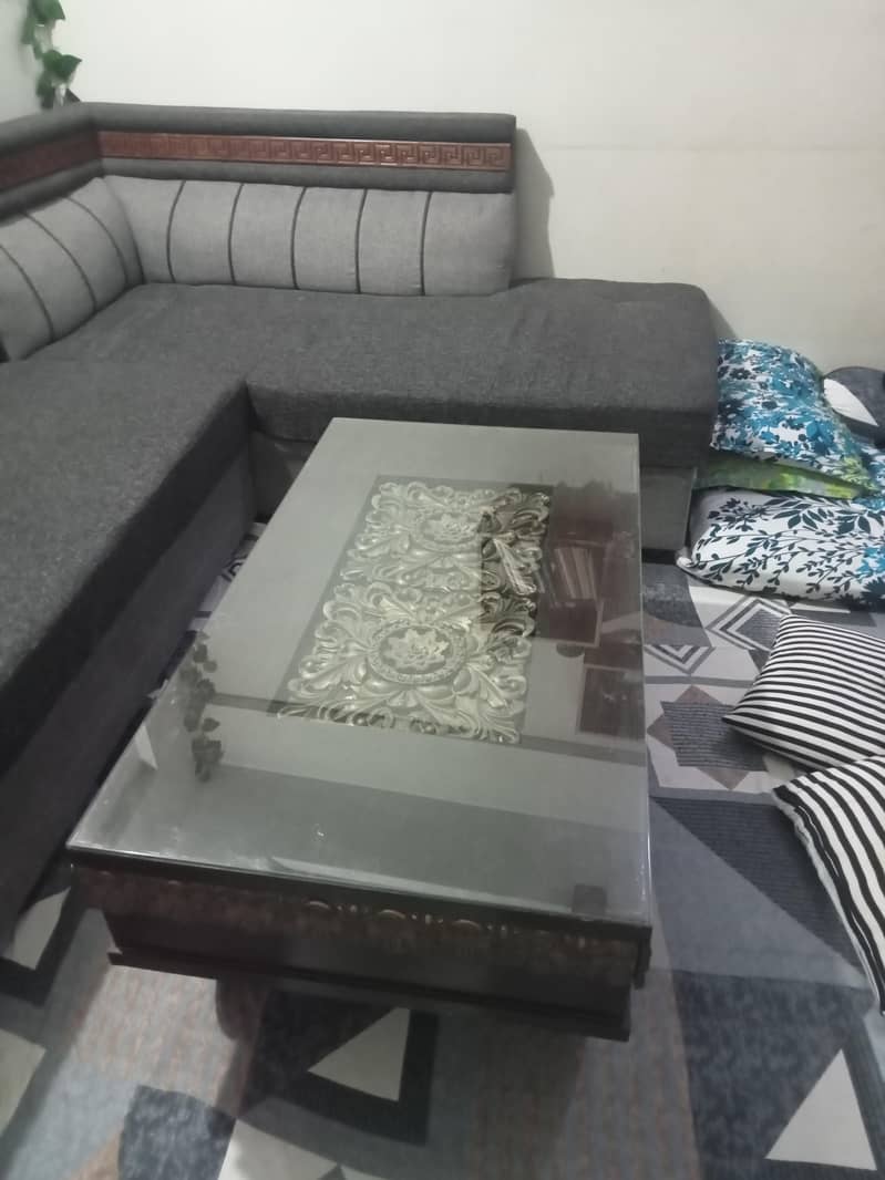 L shaped sofa with table 1