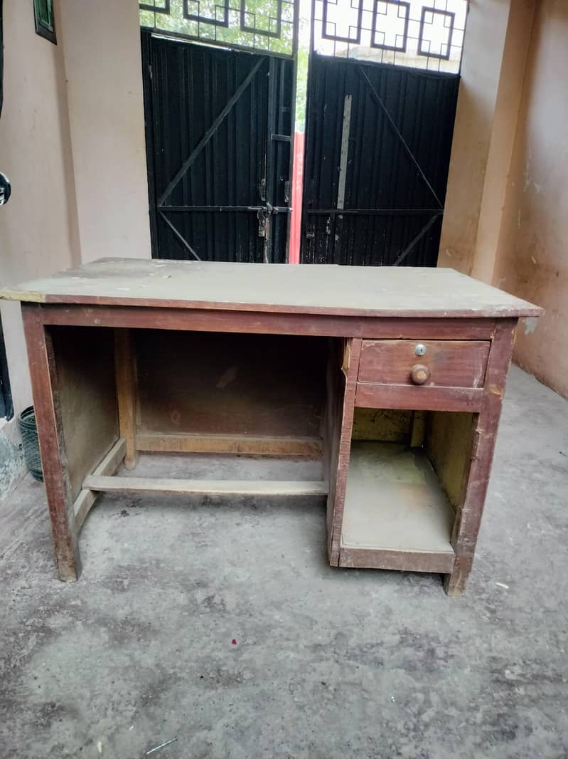 office Table + Rack 0