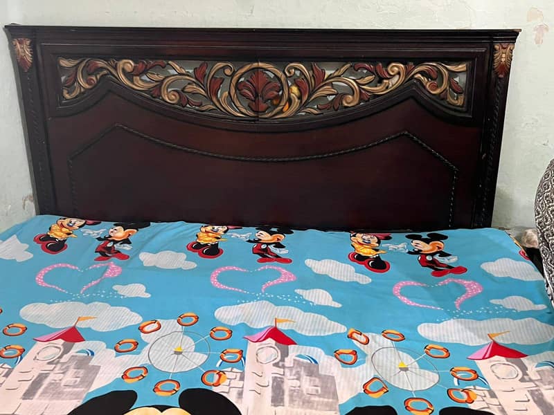 king size bed 0