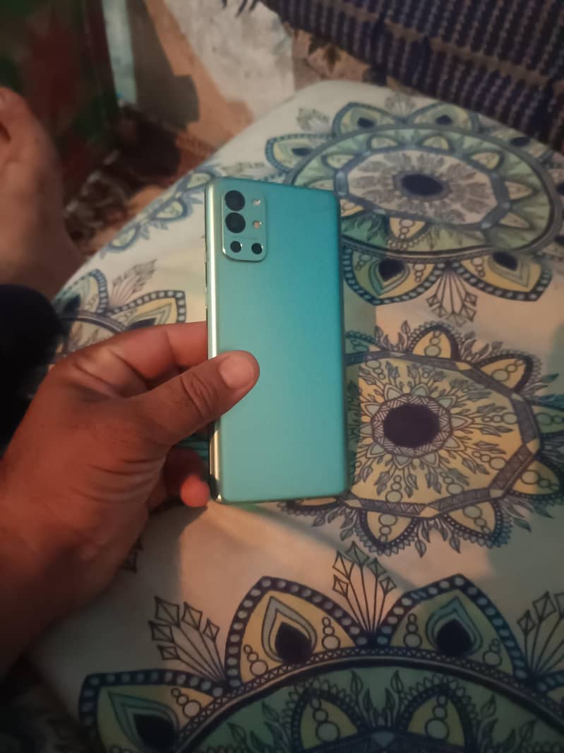 one plus 9r 0