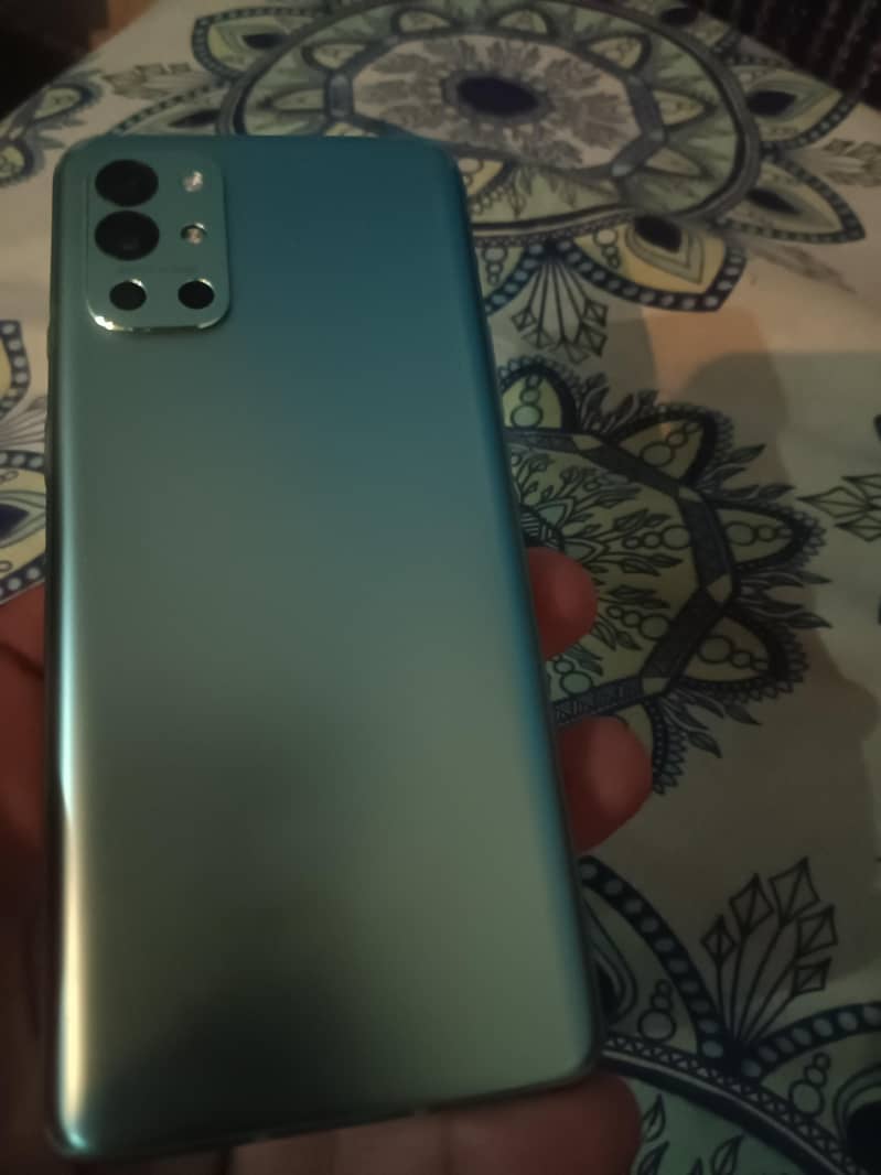 one plus 9r 4