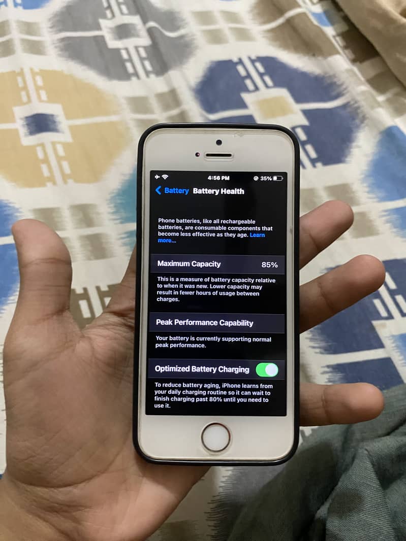iPhone SE 2016 1
