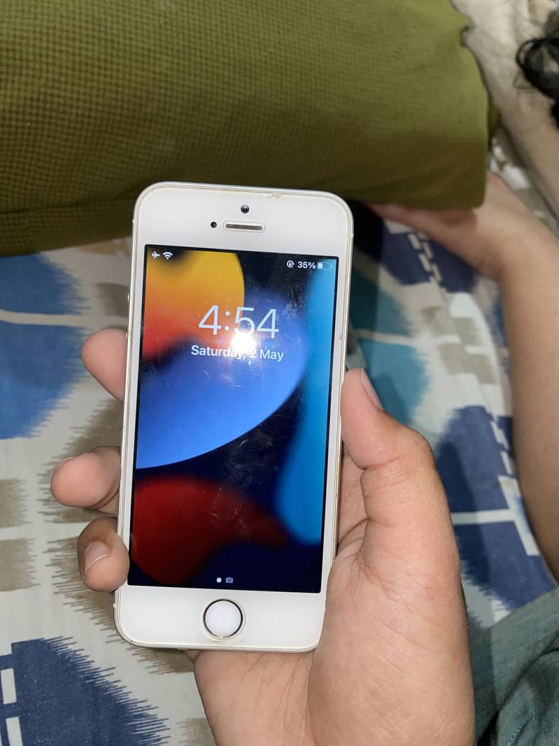 iPhone SE 2016 6