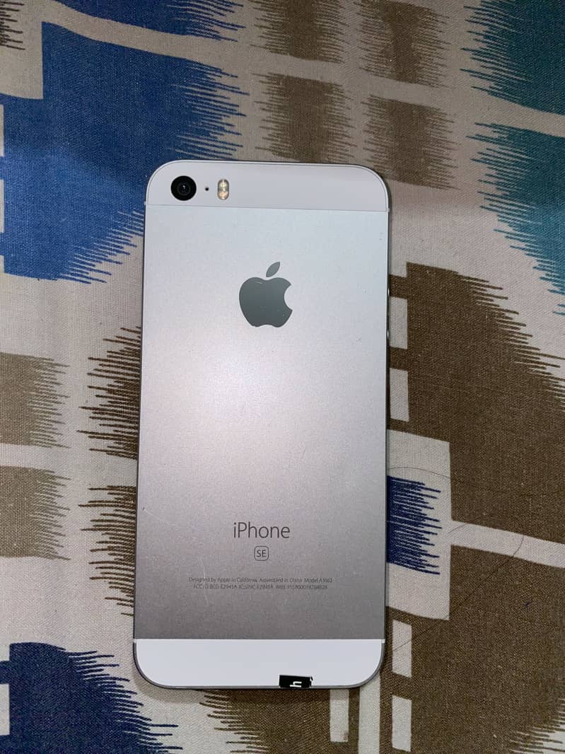 iPhone SE 2016 11