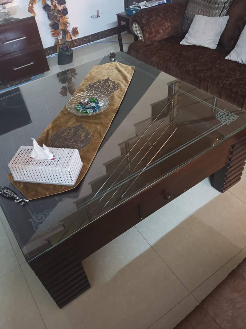 Center table 0