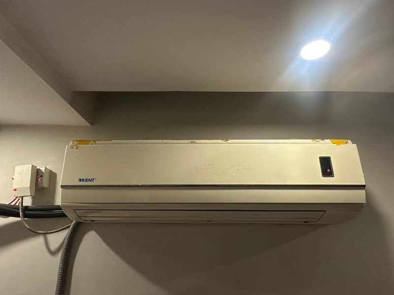 Orient Split AC 4