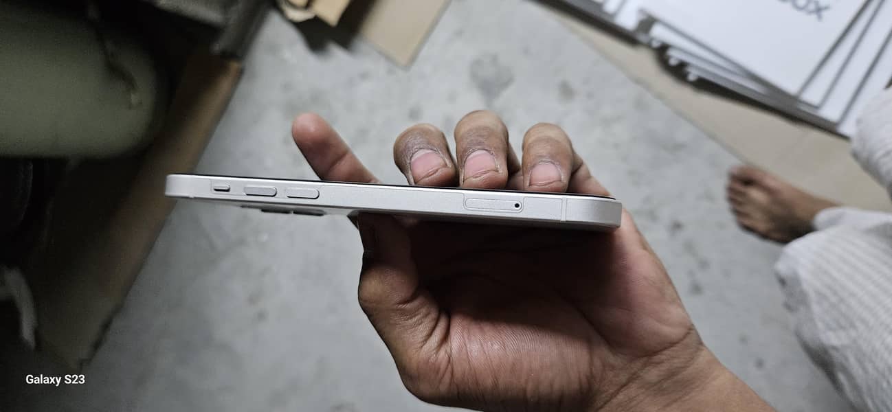iPhone 12 11