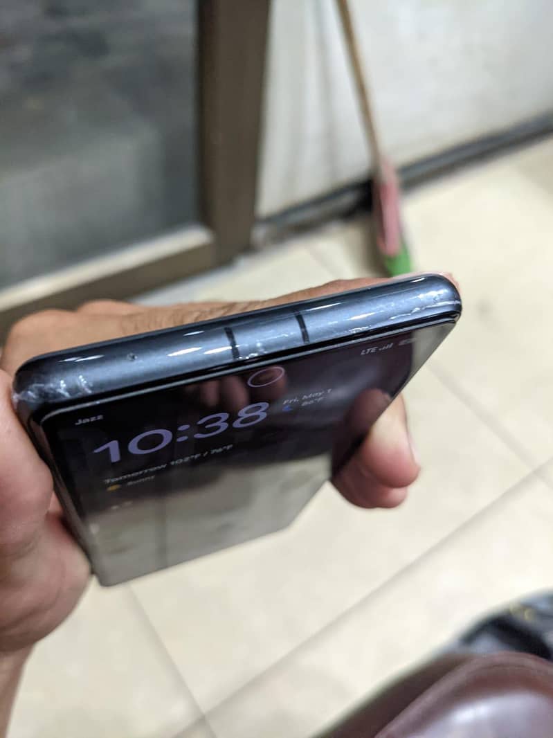 Google pixel 7a 5