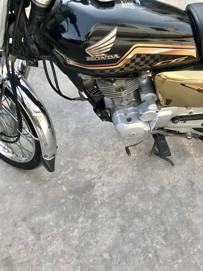 HONDA cg125 especiall gold addition 2024 model hyderabd registered