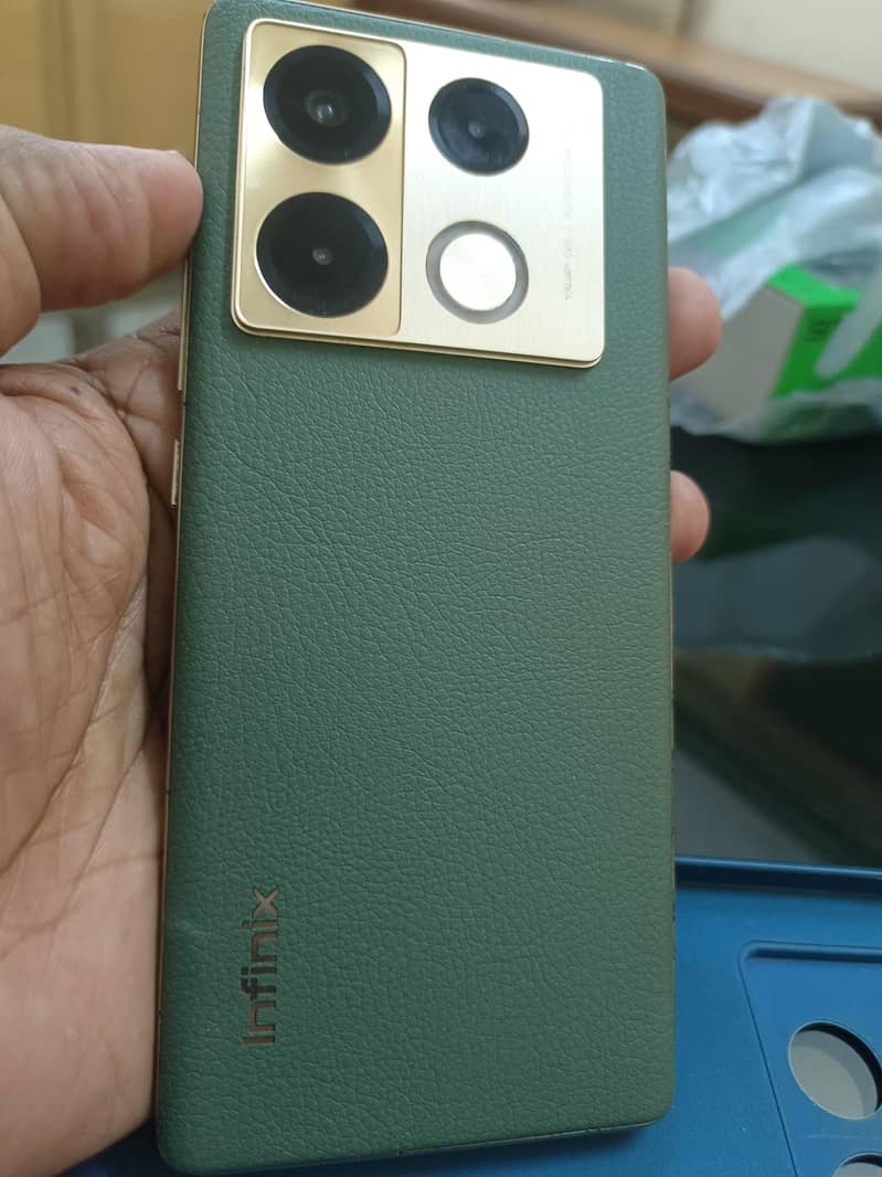 NOTE 40 PRO FULL BOX 0