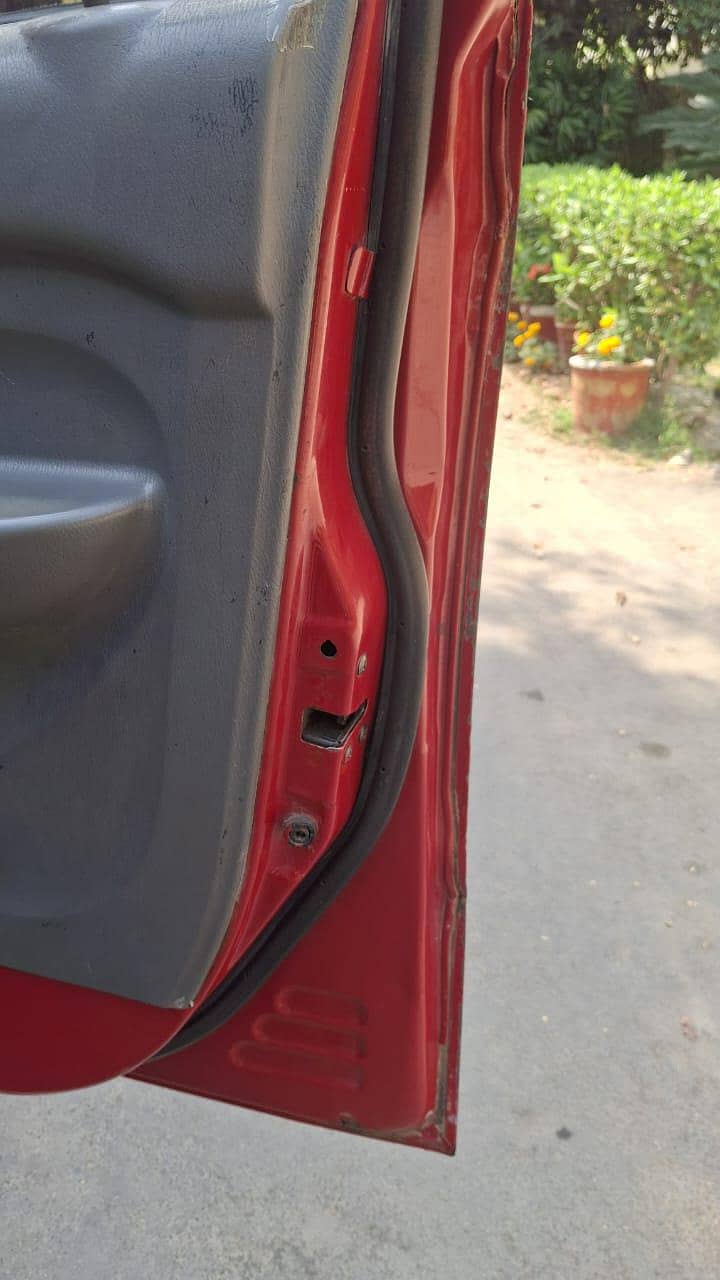 santro 2000 8