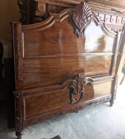 Luxury Bedroom Set | Polish Finish | 1.5 Lac