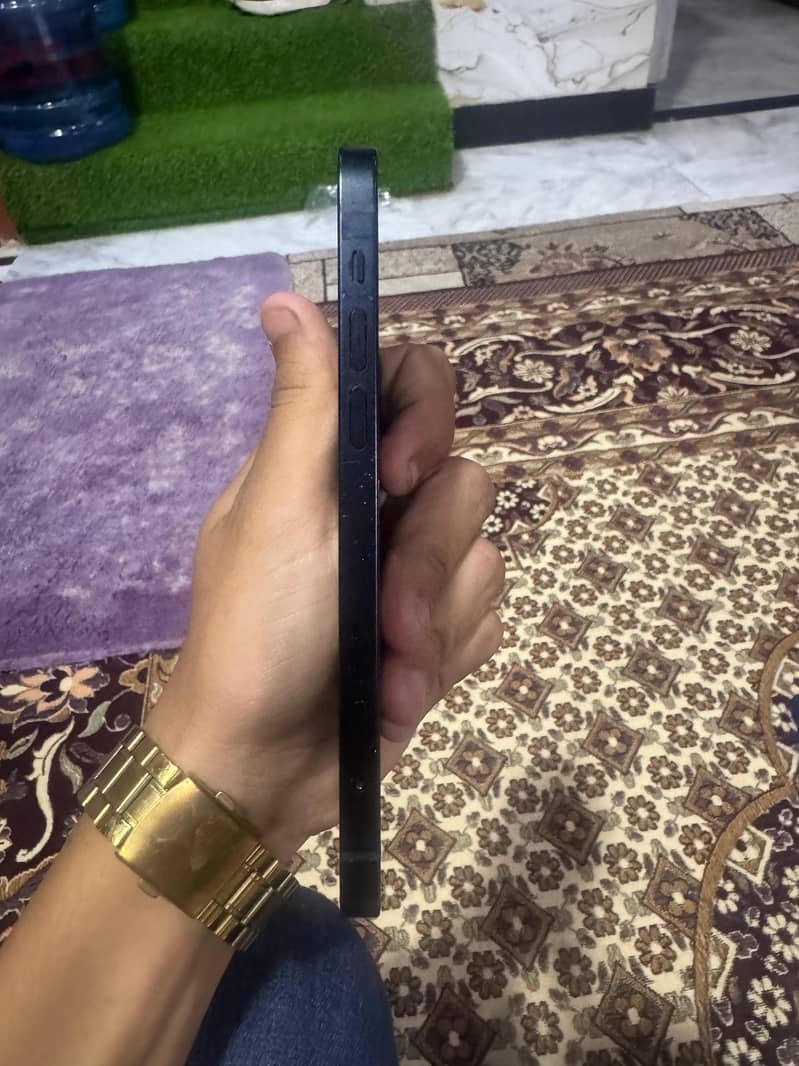 IPHONE 12  4
