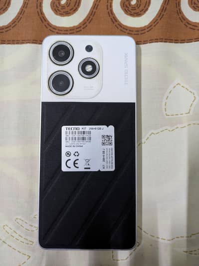 Selling my Tecno spark 10 pro (good condition)