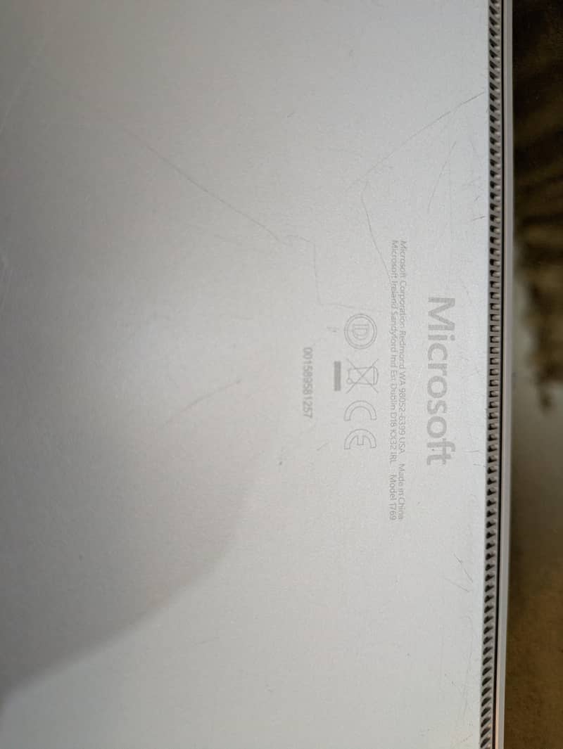 Microsoft surface laptop 1 2