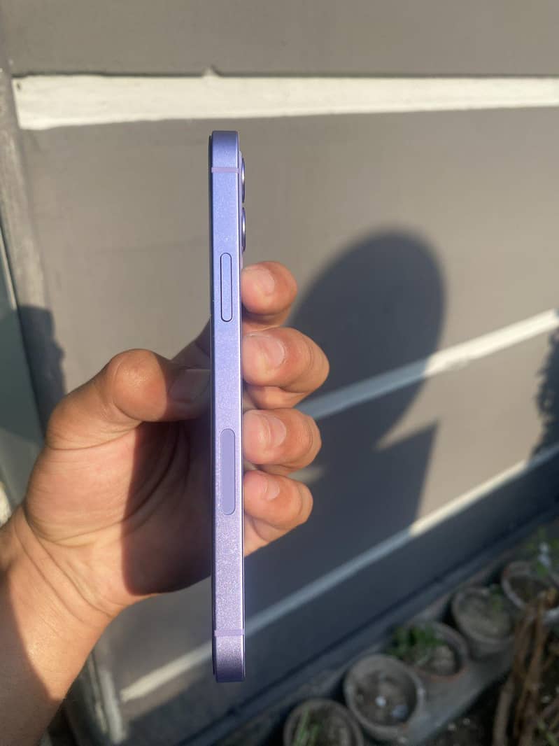 iphone 12 JV 1