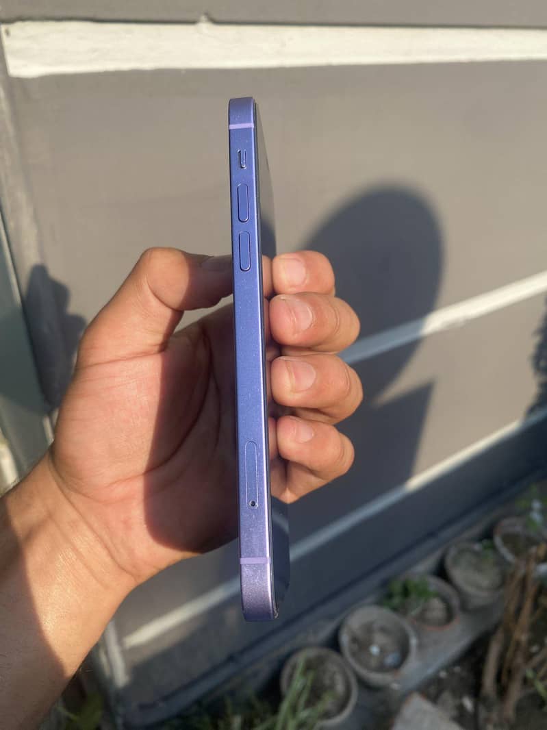 iphone 12 JV 3