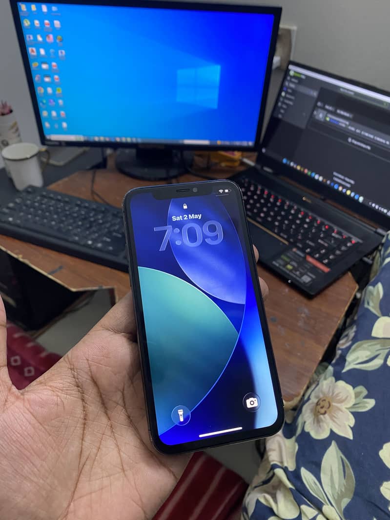 Iphone 11pro 4