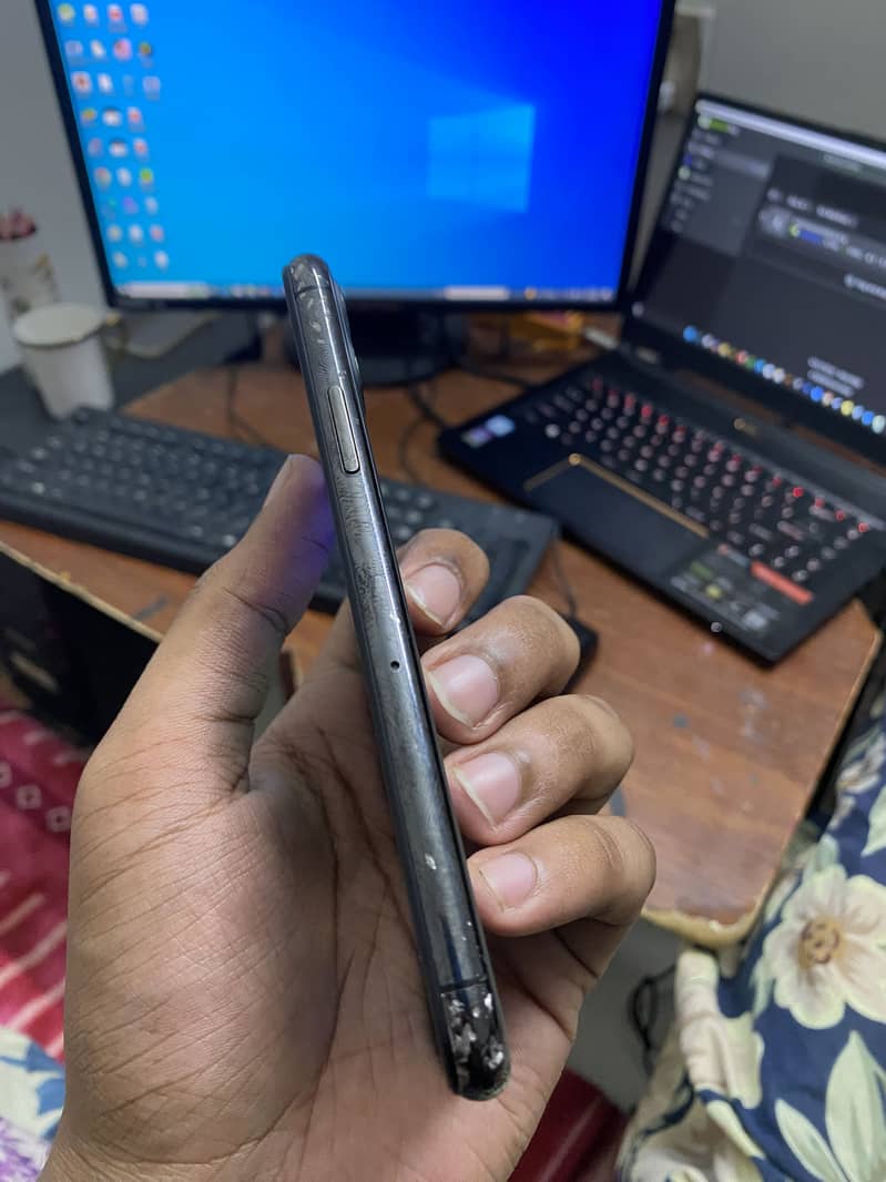 Iphone 11pro 5
