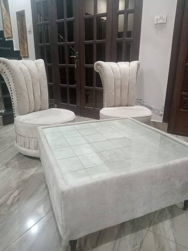 Sofa chairs with table 0