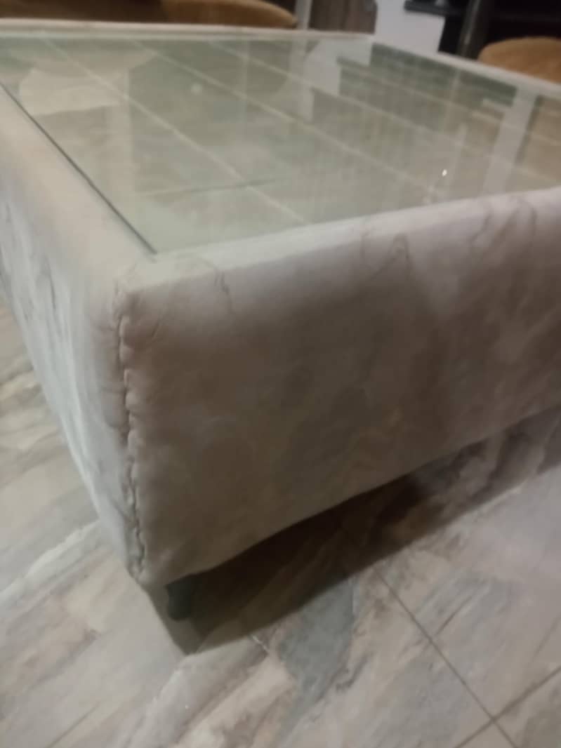 Sofa chairs with table 4