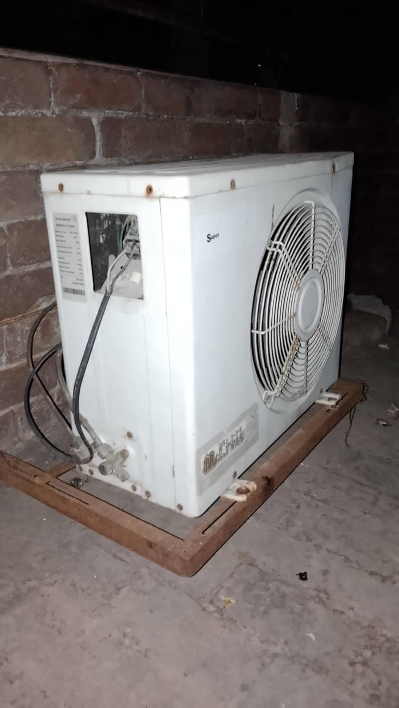 split used ac 4