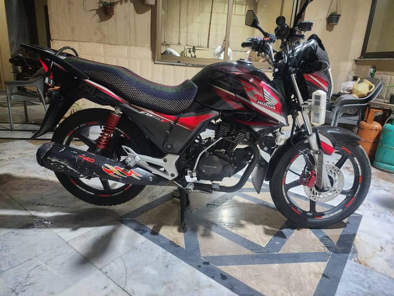 Honda CB150F 0