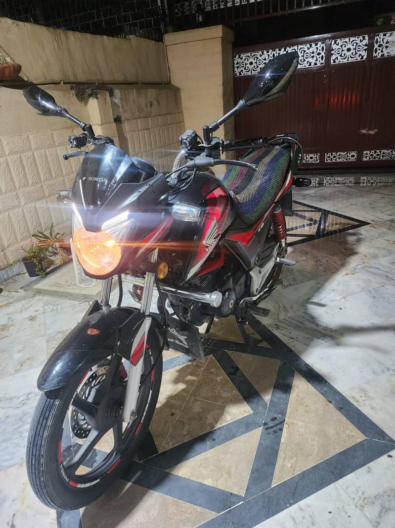 Honda CB150F 9