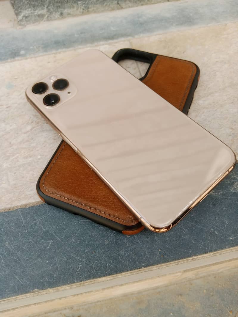 Iphone 11 pro mint condition 5