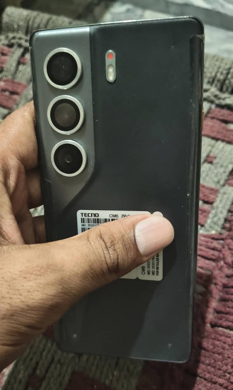 Tecno Camon 40 pro 0