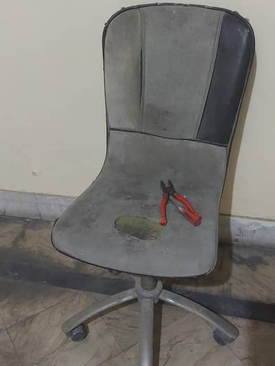1 chair