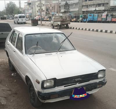 Toyota starlets 1982 rear wheel,complete docs  1300cc engine updated