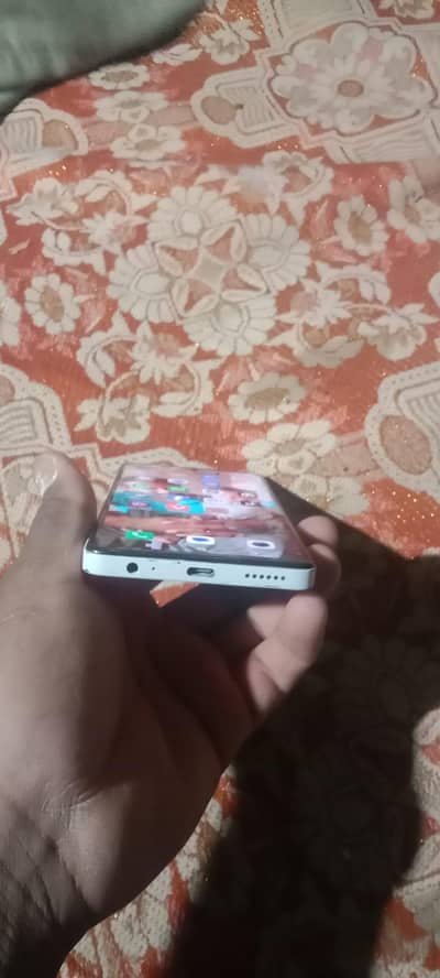 8+8+256 tacno saprk 10pro