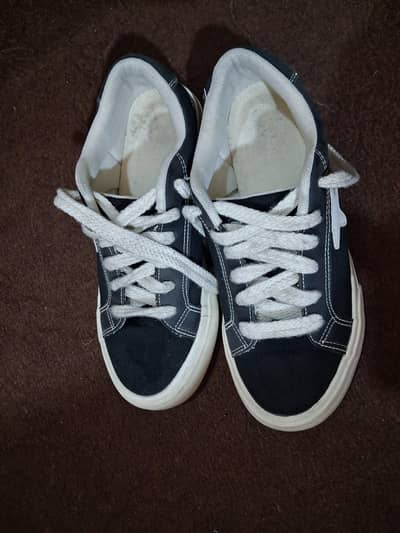 sneakers and yearcon shoes good condition