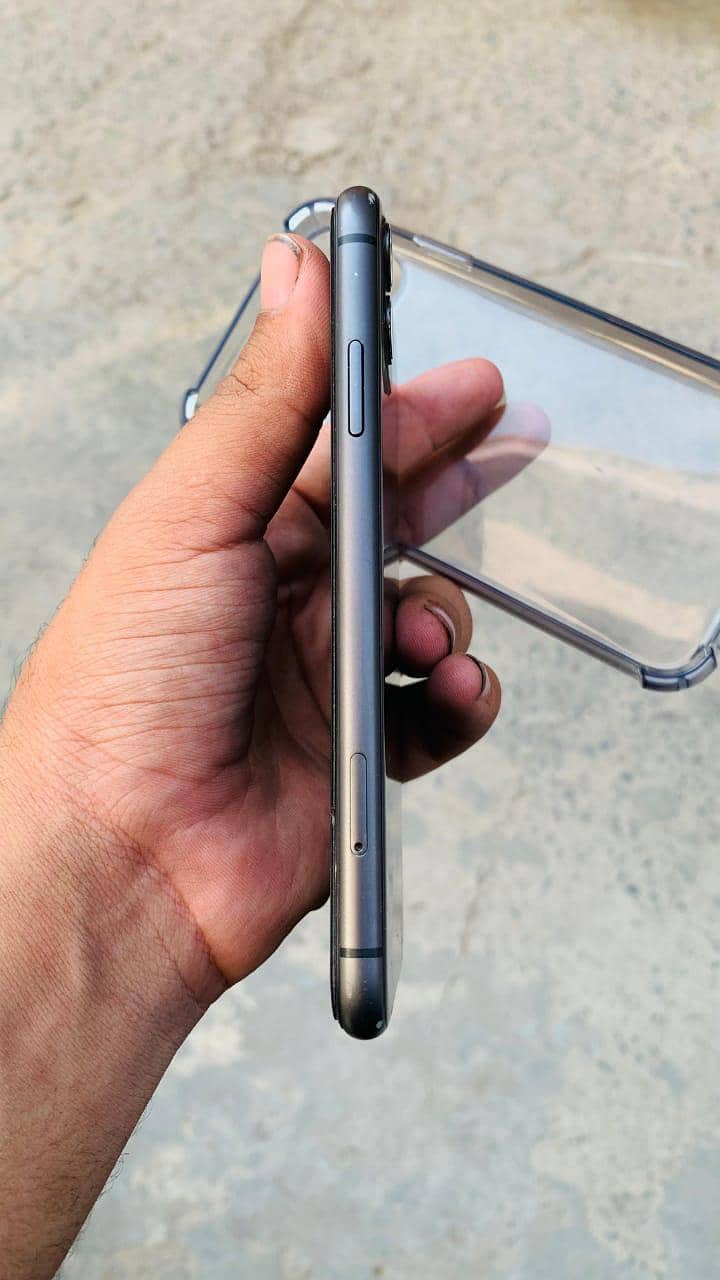 iPhone 11 1