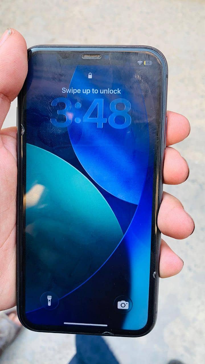 iPhone 11 3