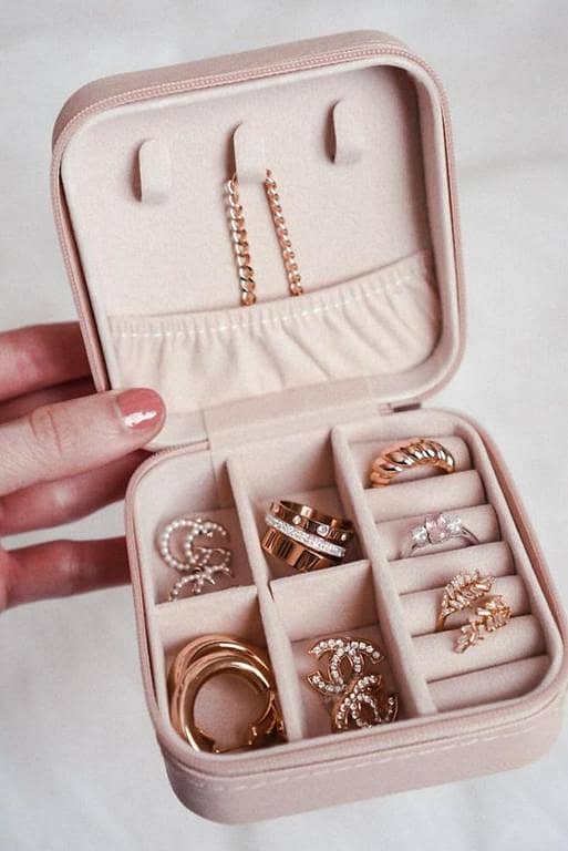 Leather Jewellery Organizer Box with Zipper | Ear Rings & Necklace_Bracelets Holder | Small Jewelry Box Vanity Hanger Stand Velvet