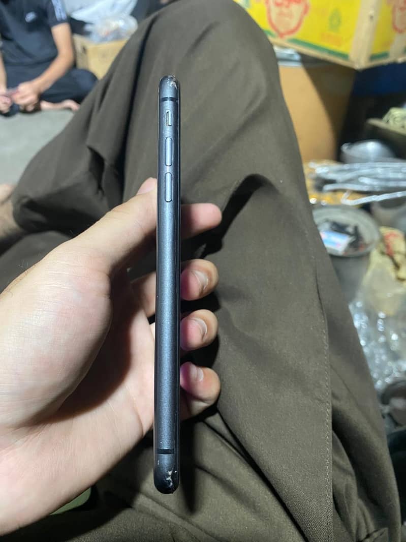 iphone 11 4