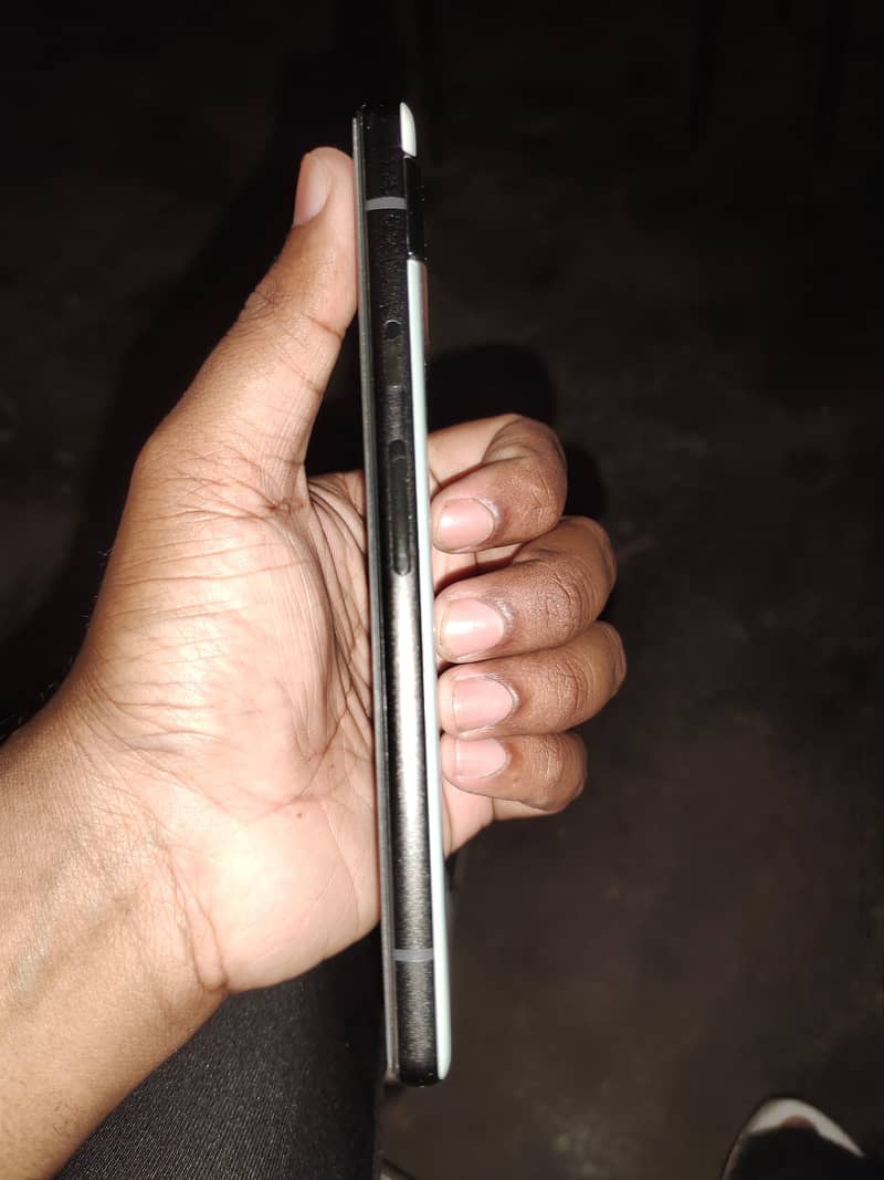 GOOGLE PIXEL 6A 4