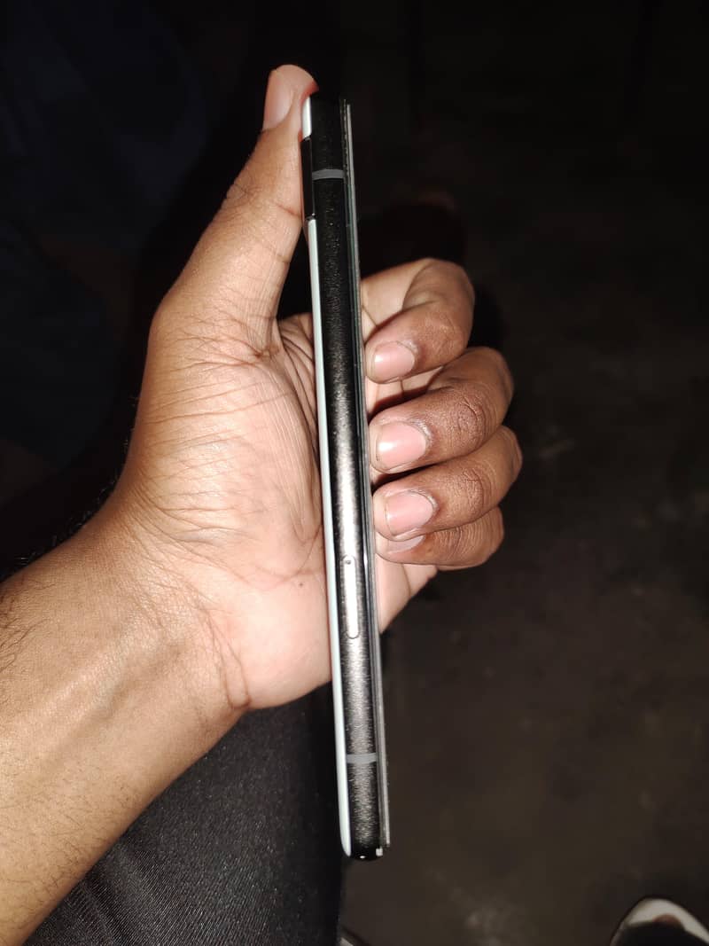 GOOGLE PIXEL 6A 5